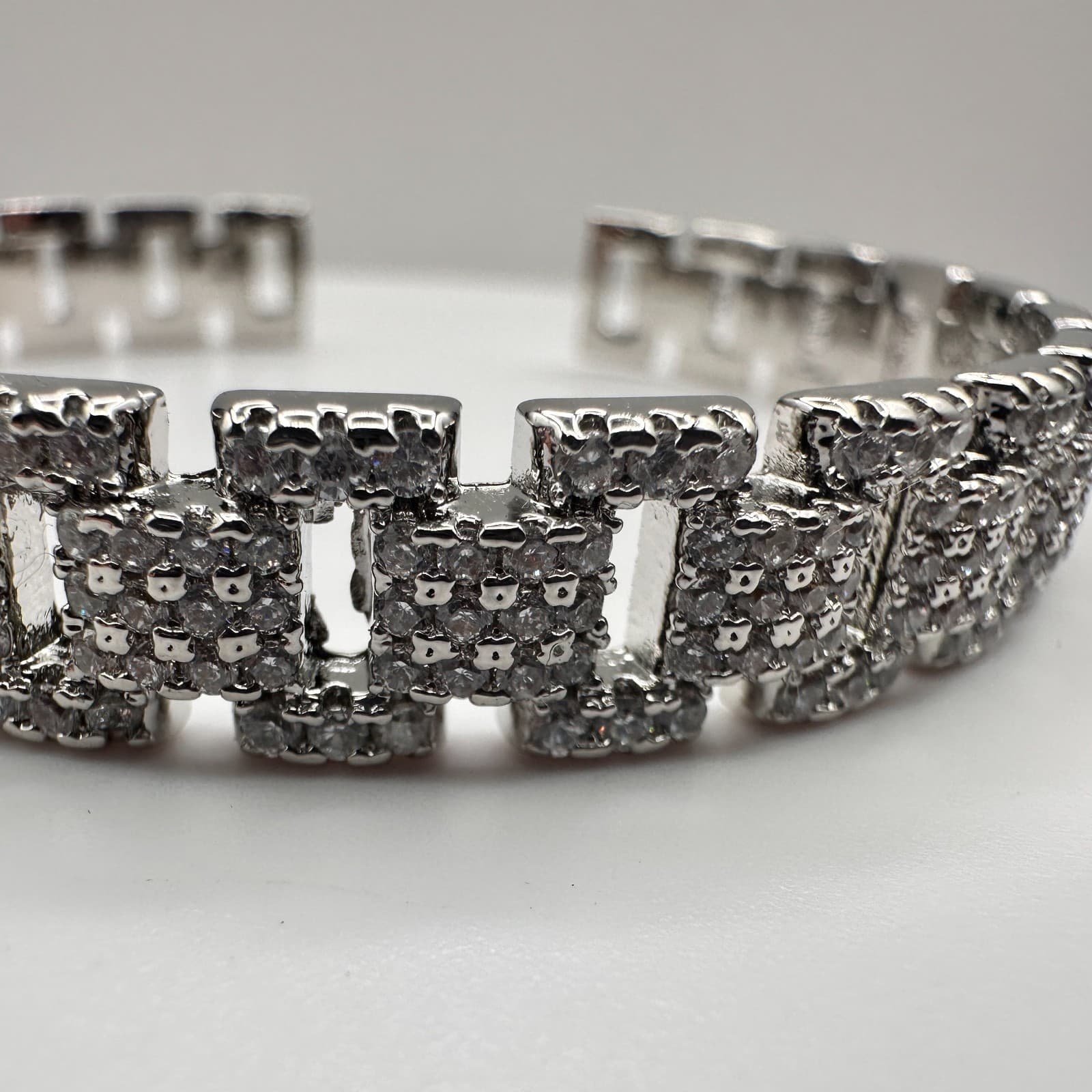 Vintage 90s Silver Tone Pave Glass Cuff Bracelet Rectangular Link Fashion - Thumbnail 4