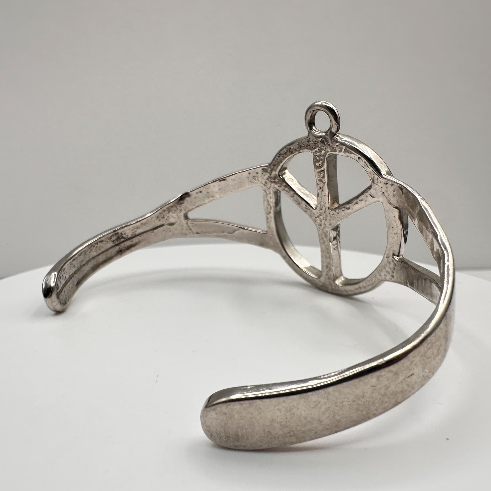 Vintage 80s 90s Silver Tone Peace Sign Cuff Bracelet Boho Hippie Style Jewelry - Thumbnail 5