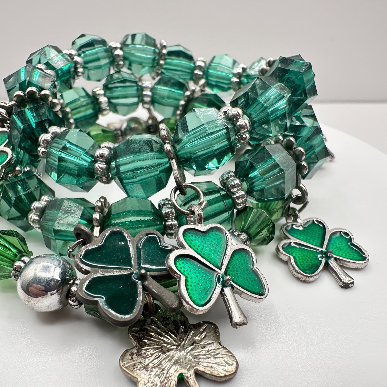 VTG 90s St Patrick's Day Green Glass Bead Shamrock Charm Stretch Bracelet Set - Thumbnail 2