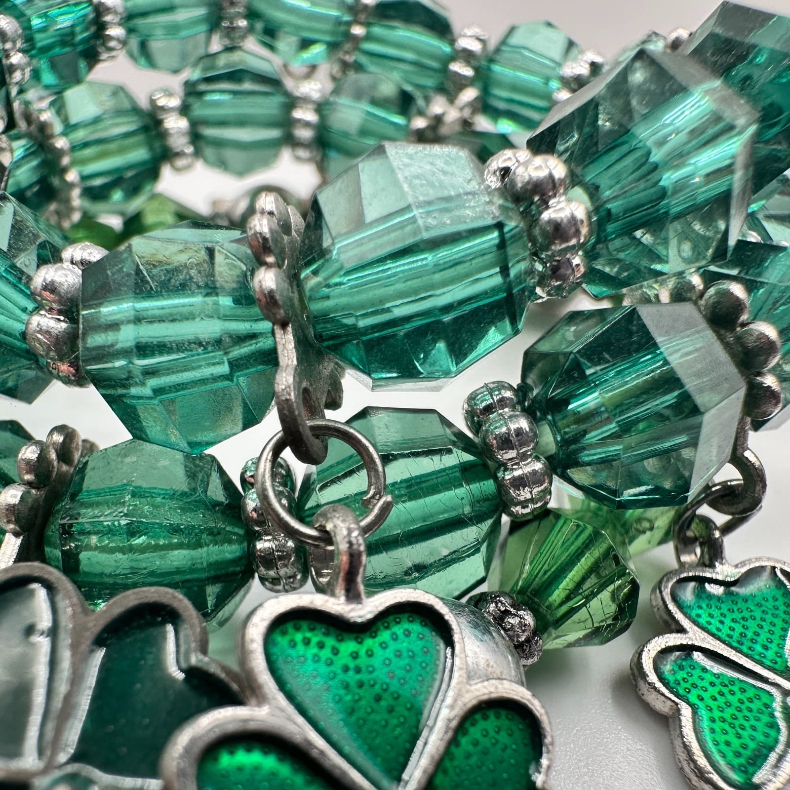 VTG 90s St Patrick's Day Green Glass Bead Shamrock Charm Stretch Bracelet Set - Thumbnail 4