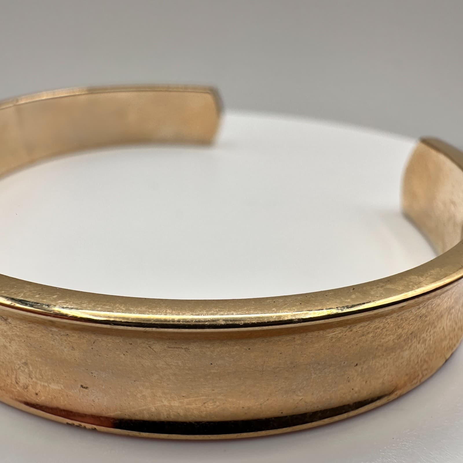 Vintage 90s Gold Tone Concave Cuff Bracelet Minimalist Women's Classic Jewelry - Thumbnail 8