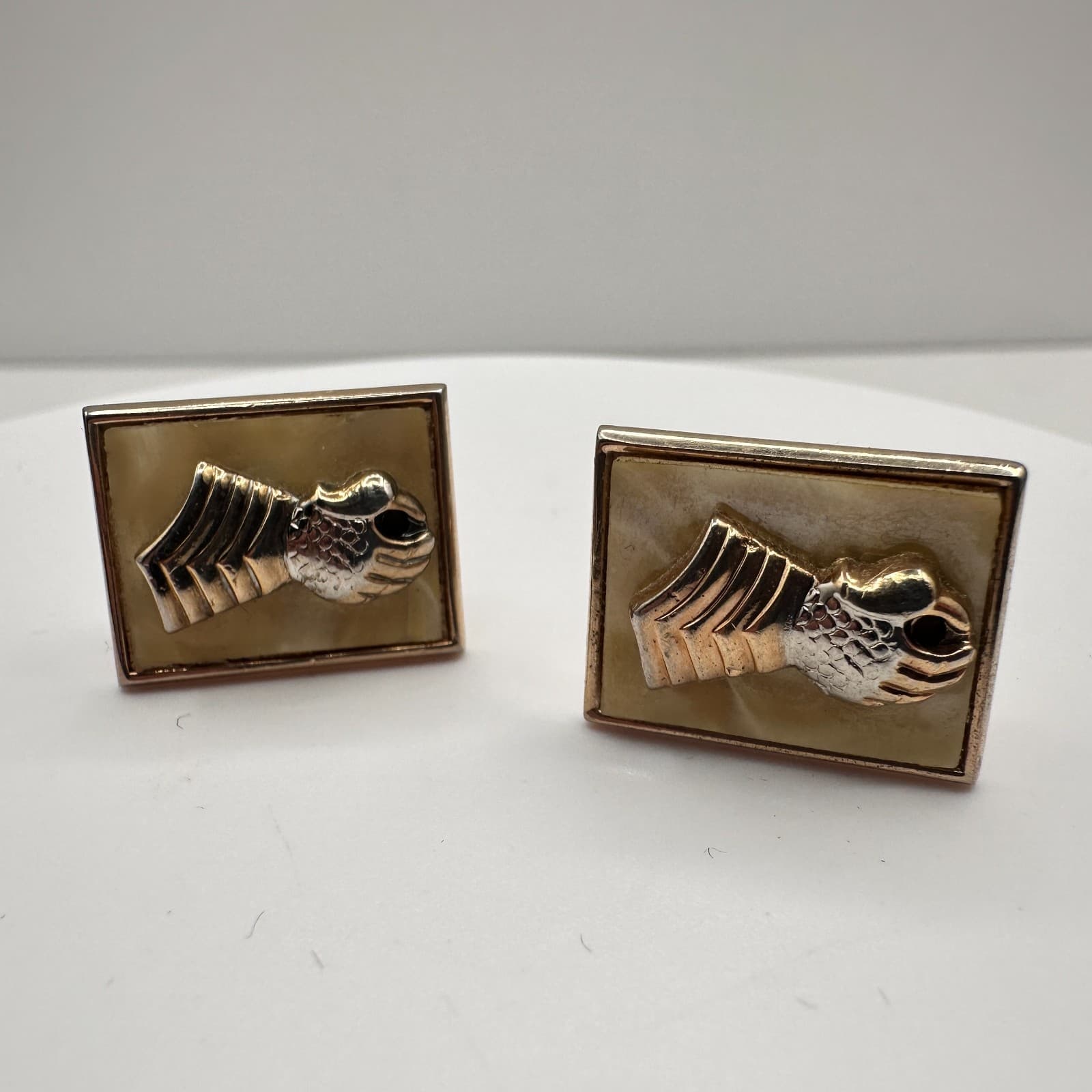 Vintage 80s Military Chevron Fish Tail Gold Tone Cream Rectangular Cufflinks - Image 1