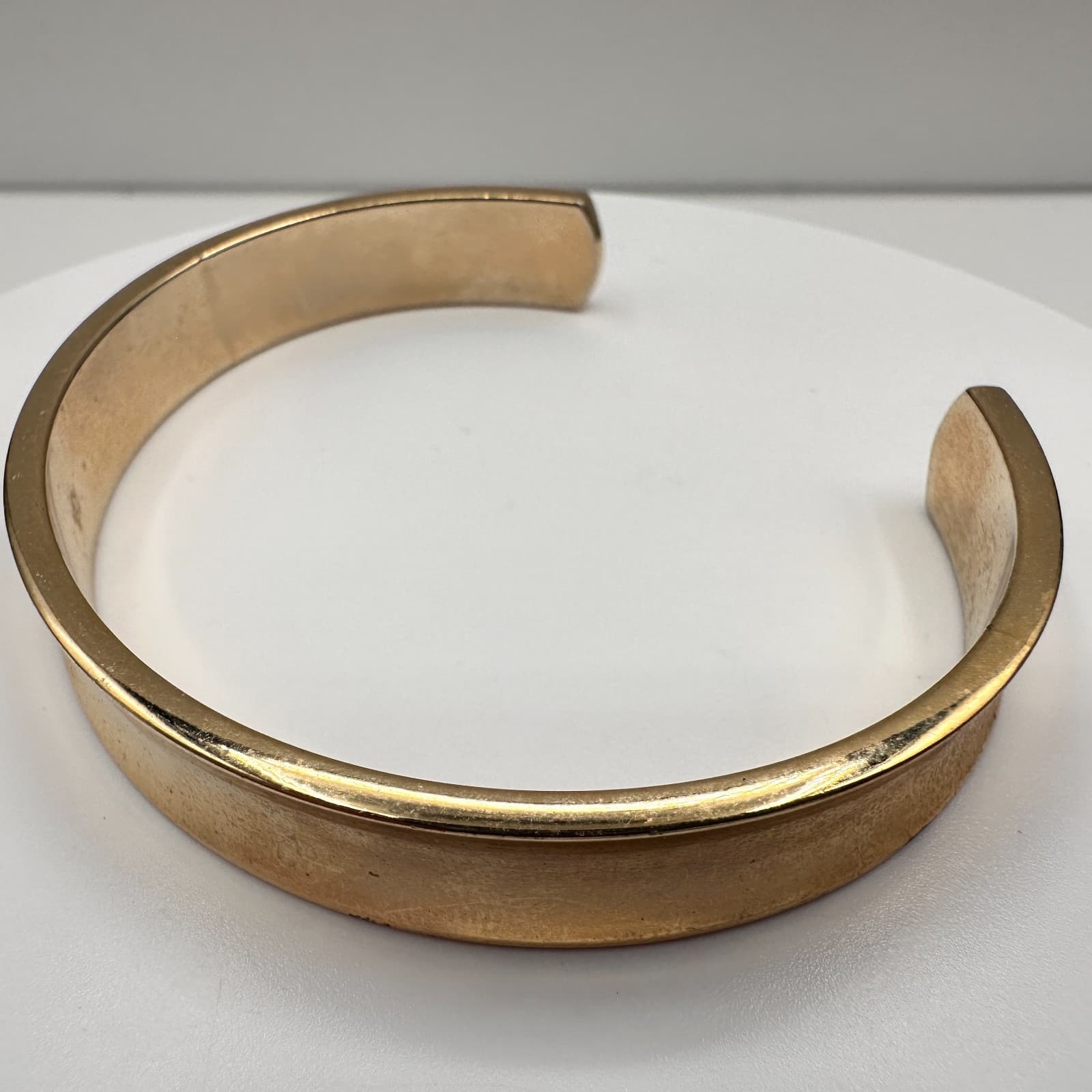 Vintage 90s Gold Tone Concave Cuff Bracelet Minimalist Women's Classic Jewelry - Thumbnail 7