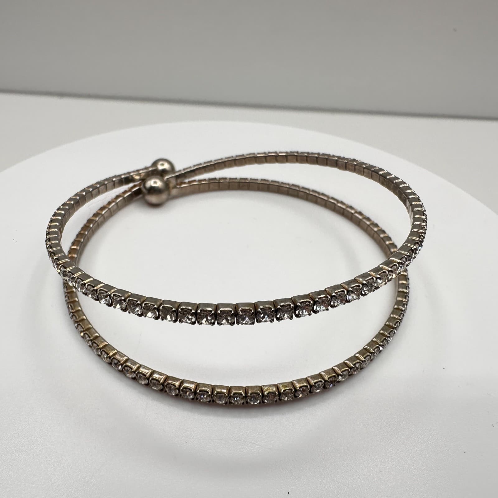 Vintage 90s Silver Tone Clear Glass Double Wrap Coil Bypass Bangle Bracelet - Thumbnail 6