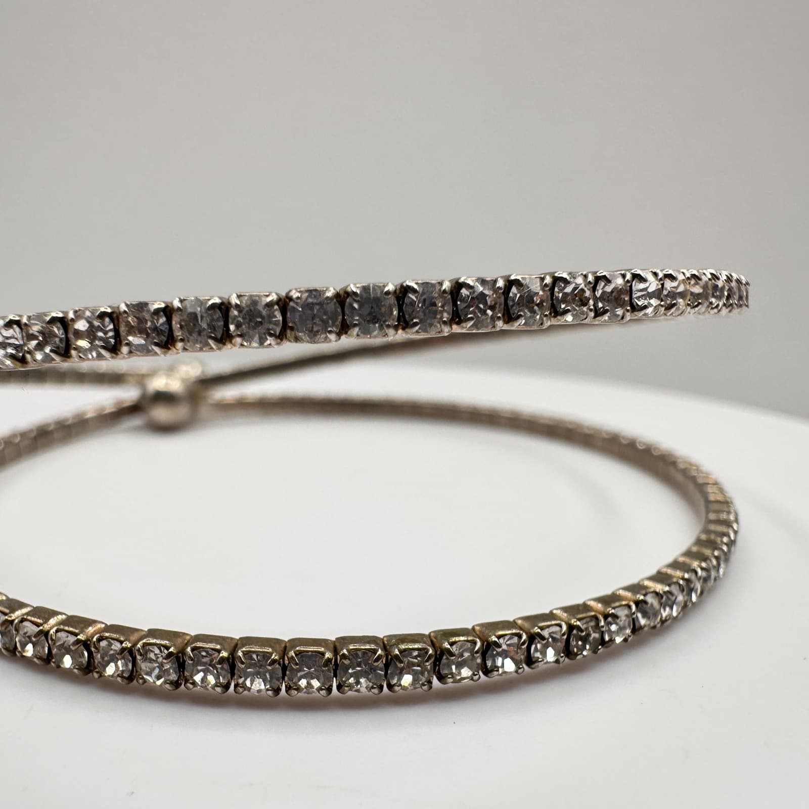 Vintage 90s Silver Tone Clear Glass Double Wrap Coil Bypass Bangle Bracelet - Thumbnail 4