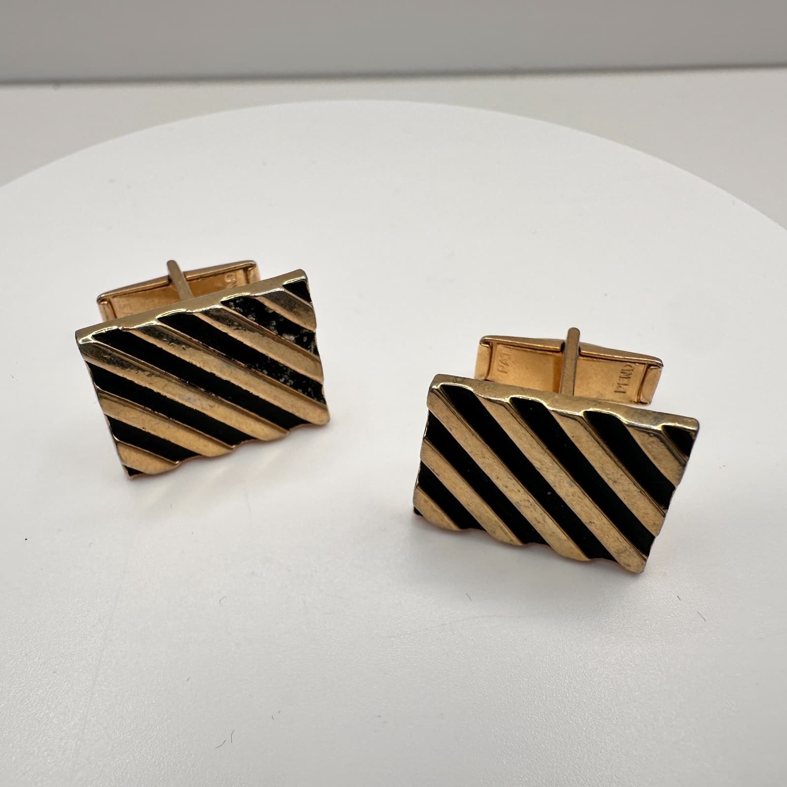 Vintage 80s Gold Tone Black Enamel Striped Geometric Cufflinks Fashion Jewelry - Thumbnail 2