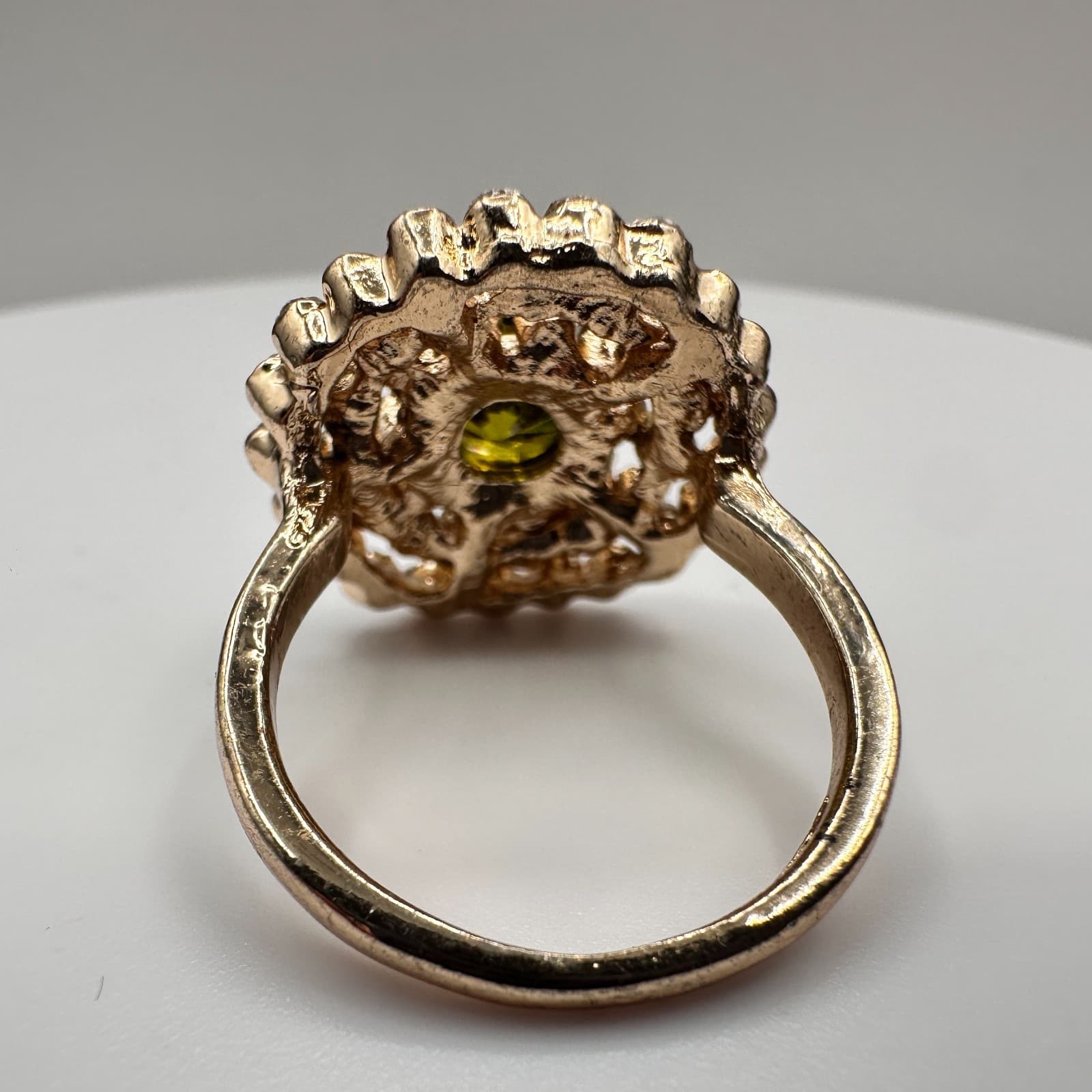 Vintage 80s Gold Tone Clear Green Rhinestone Round Ring Women's Fashion Jewelry - Thumbnail 5