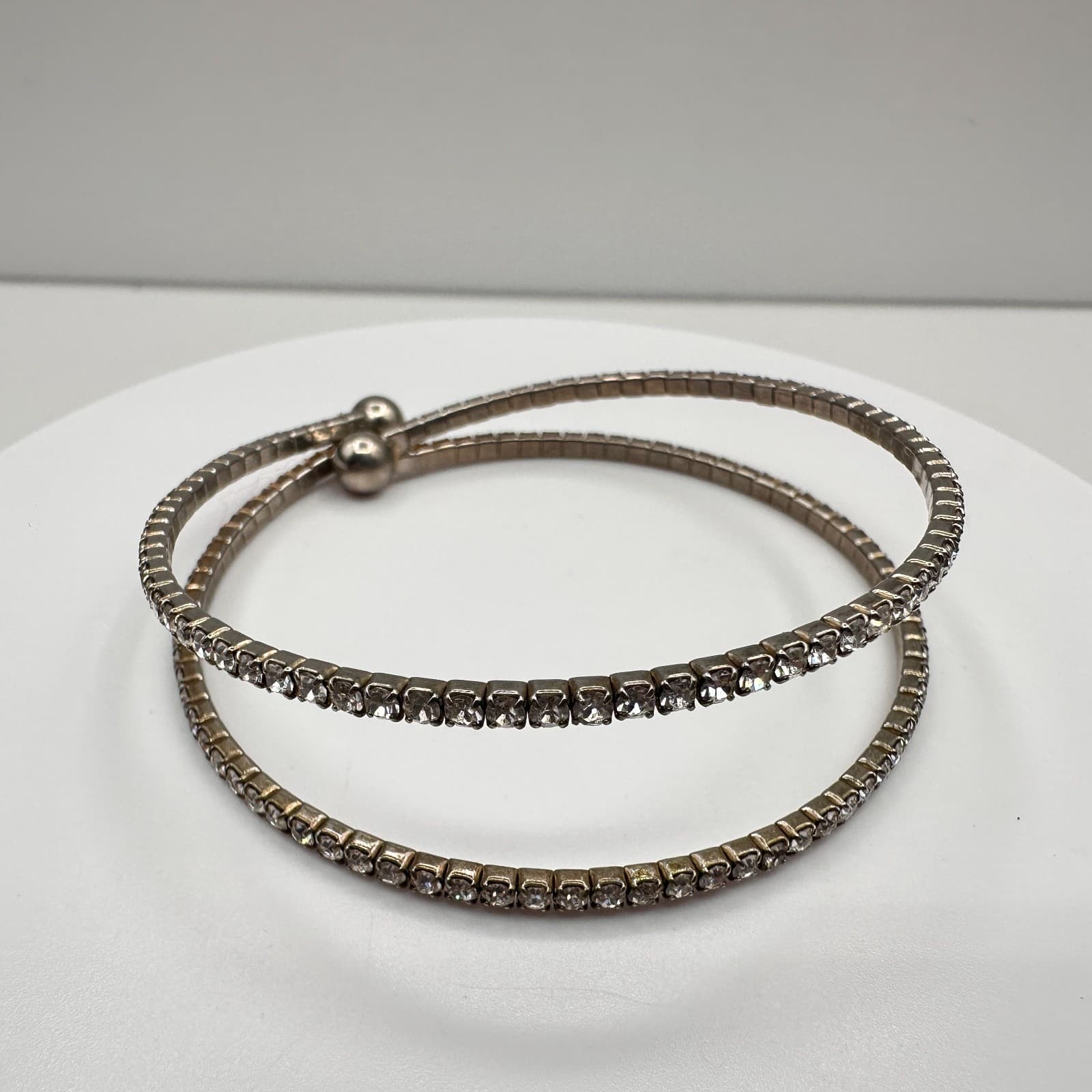 Vintage 90s Silver Tone Clear Glass Double Wrap Coil Bypass Bangle Bracelet - Thumbnail 2