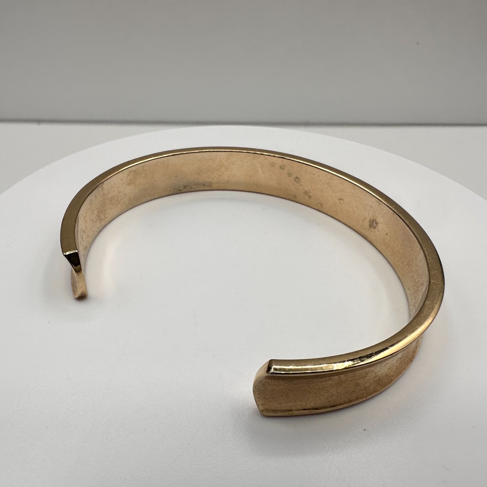 Vintage 90s Gold Tone Concave Cuff Bracelet Minimalist Women's Classic Jewelry - Thumbnail 5