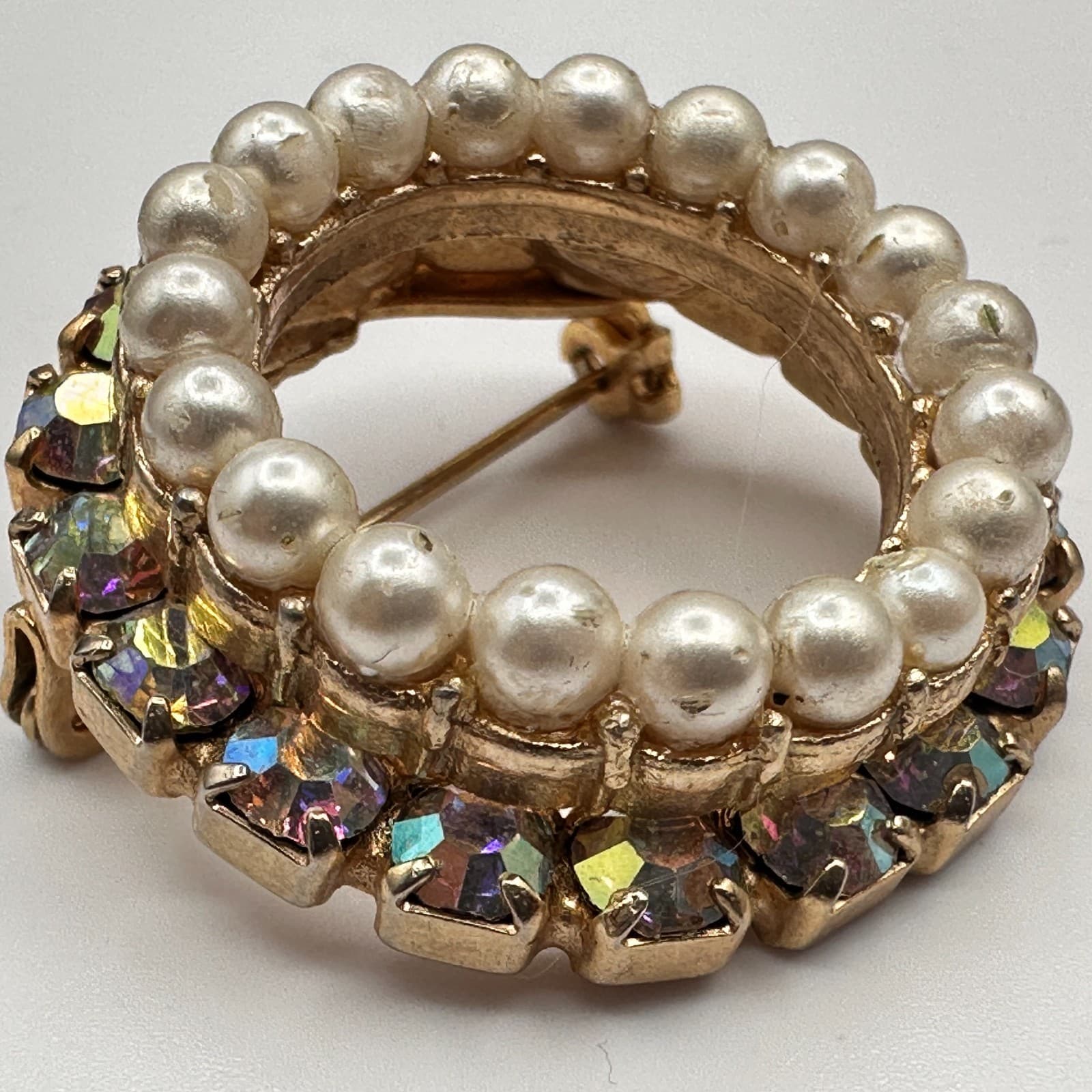 Vintage 60s Gold Tone Wreath Brooch Pin Faux Pearl Aurora Borealis Rhinestone - Thumbnail 6