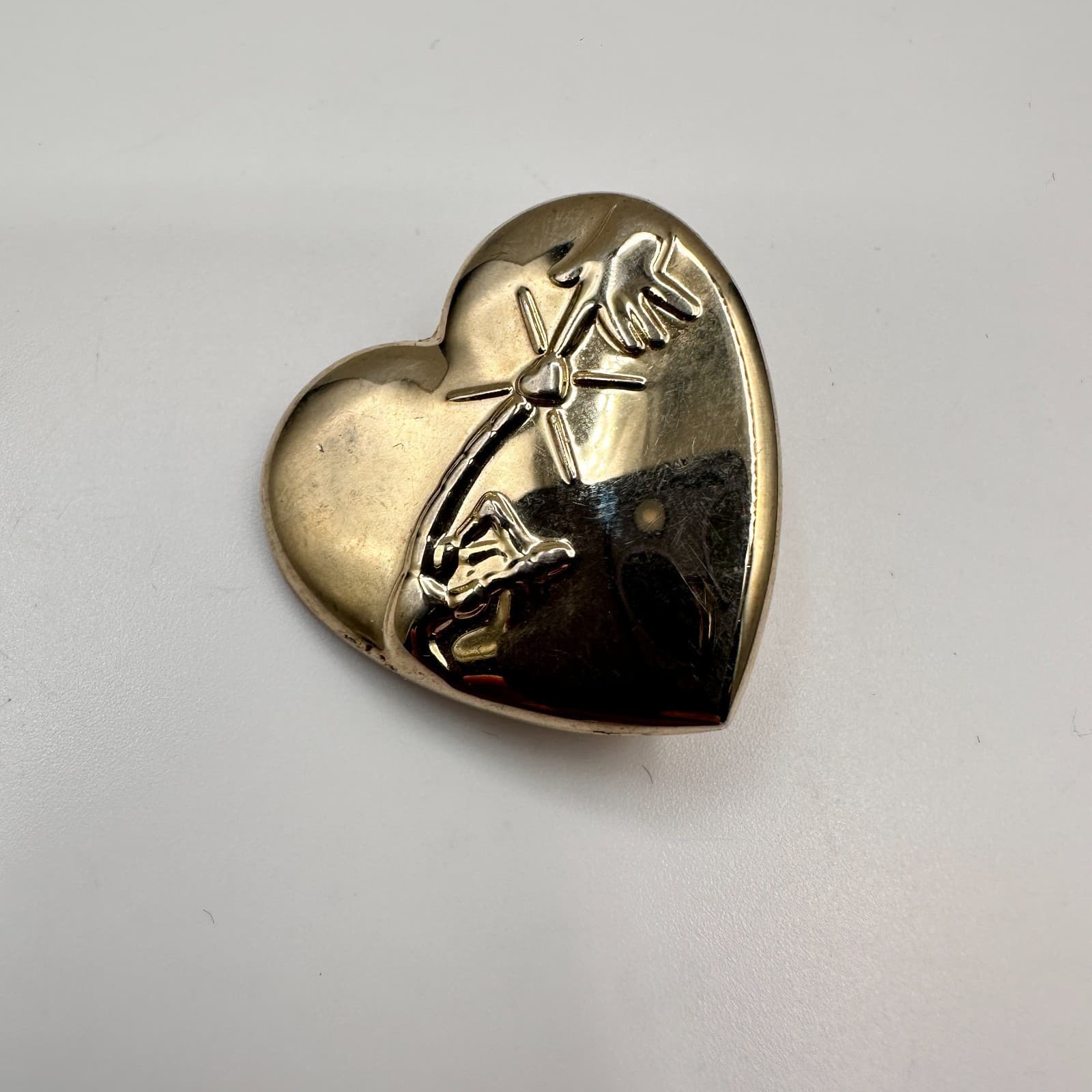 Vintage 90s TM & CO UNIVERSAL STUDIOS THE EXTRA-TERRESTRIAL MOVIE BROOCH PIN - Image 1