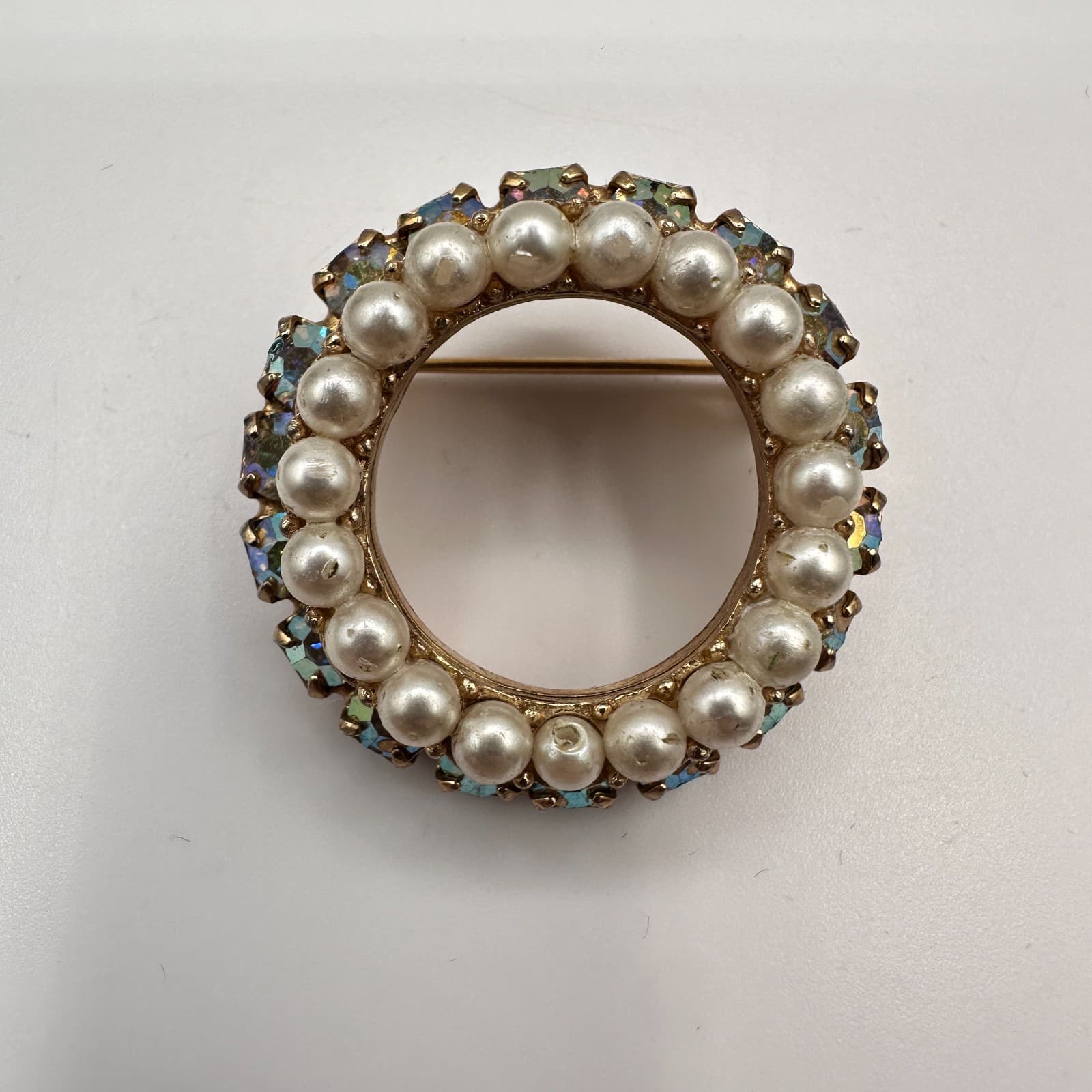 Vintage 60s Gold Tone Wreath Brooch Pin Faux Pearl Aurora Borealis Rhinestone - Thumbnail 2