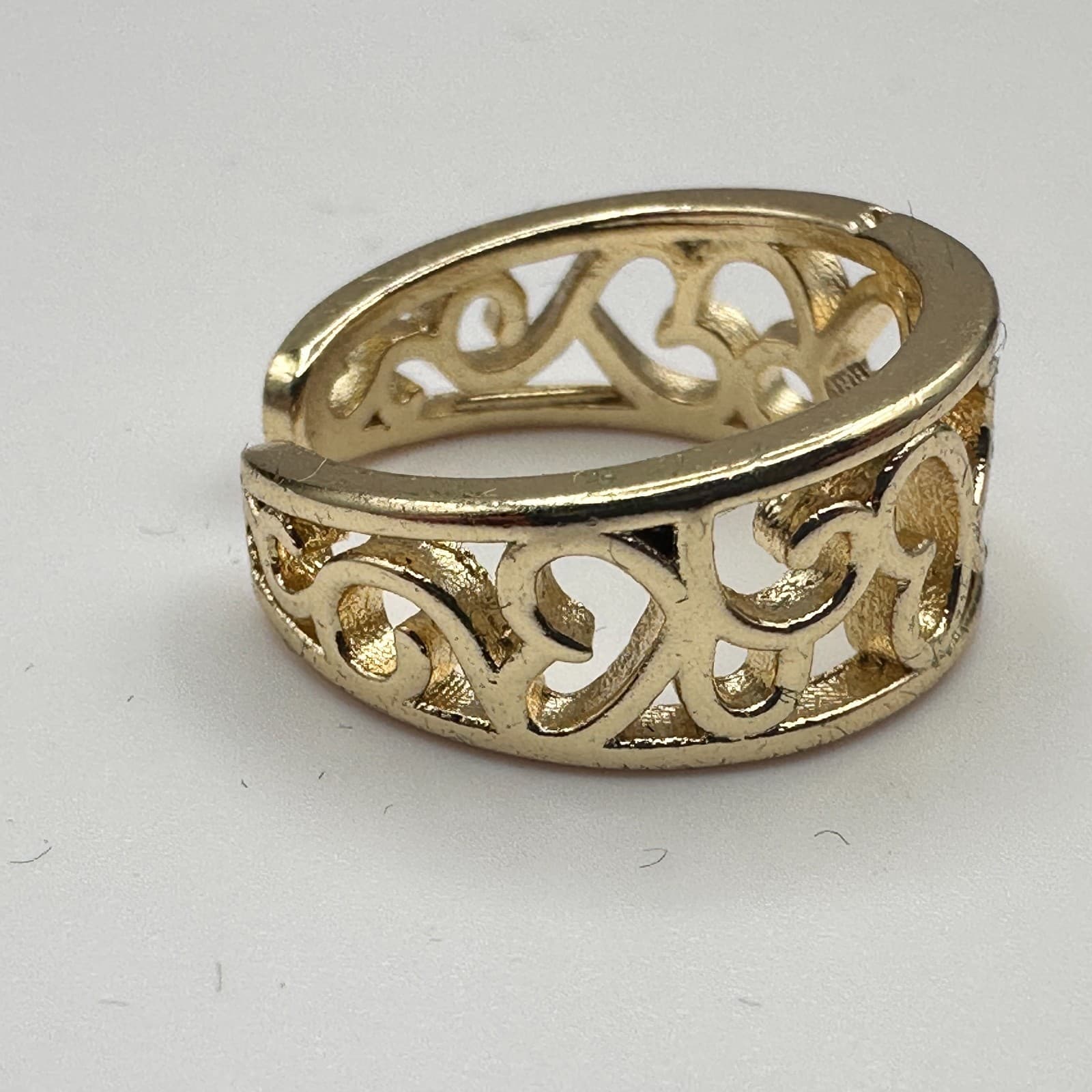 Vintage 90s Gold Tone Filigree Band Ring Retro Women's Classic Fashion Jewelry - Thumbnail 3