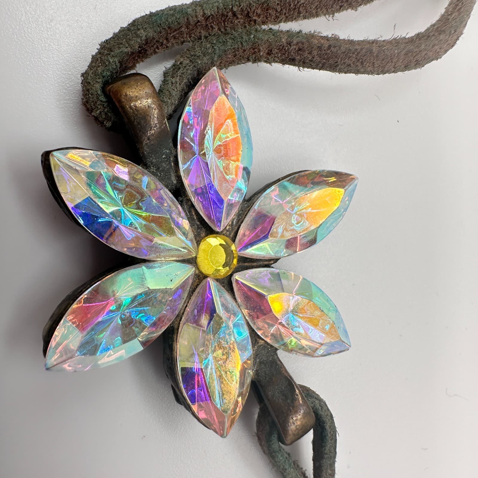Vintage 90s Leather Cord Bracelet Bronze Tone Iridescent Crystal Flower Boho - Thumbnail 2