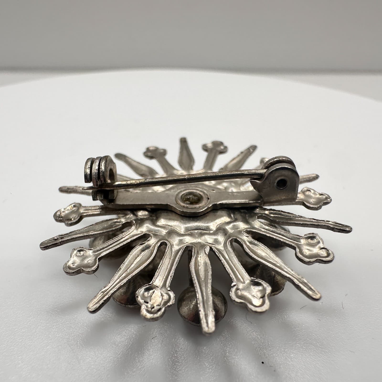 Vintage 90s Starburst Brooch Pin Silver tone Clear Rhinestone Missing Stone - Thumbnail 3