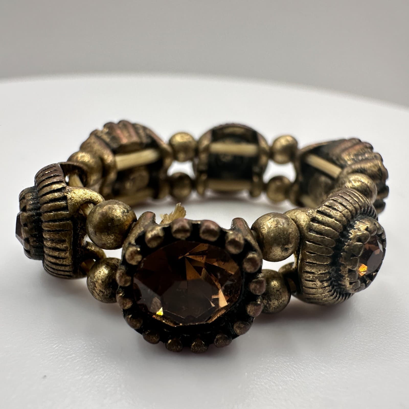 Vintage 90s Smoky Brown Glass Gold Tone Band Stretch Ring Statement Jewelry - Thumbnail 4