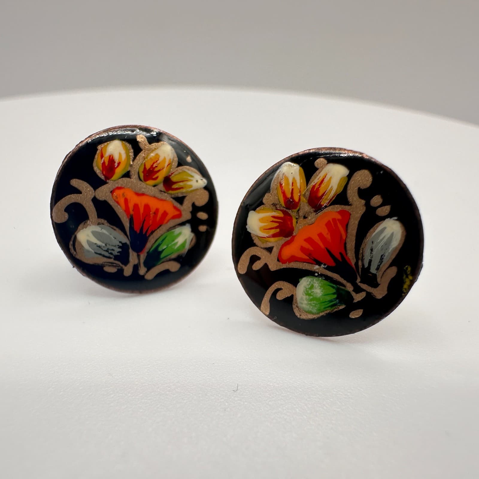 Vintage 90s Hand Painted Floral Enamel Stud Earrings Copper Tone Back Jewelry - Image 1