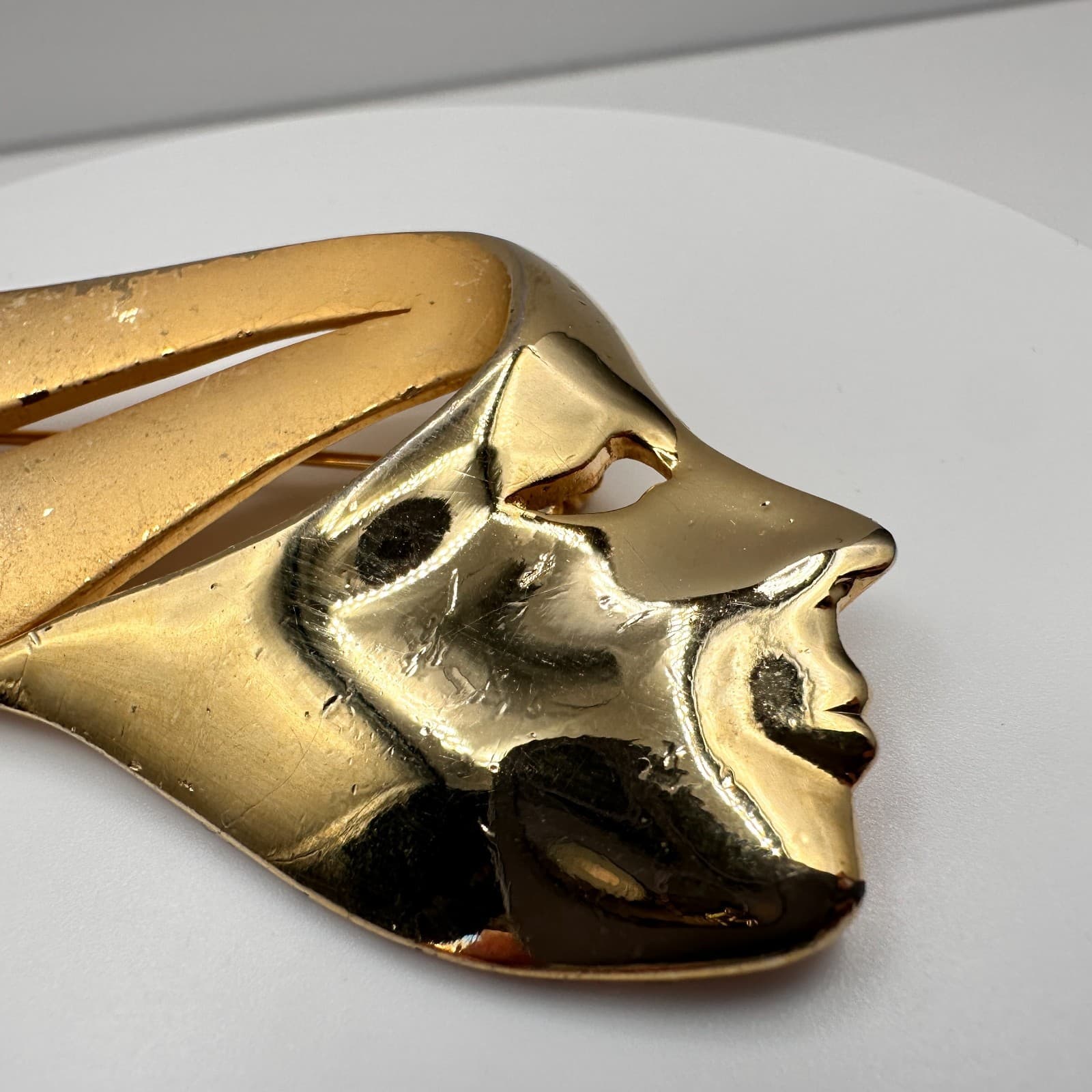 Vintage 80s Gold Tone Abstract Woman's Face Flowing Hair Brooch Pin Jewelry - Thumbnail 5