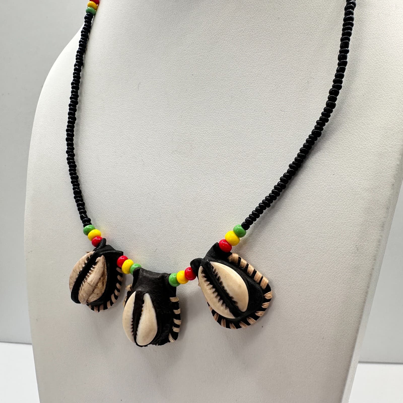 Vintage 90s Cowrie Shell Leather Necklace Afrocentric Boho Beaded Ethnic Jewelry - Thumbnail 7