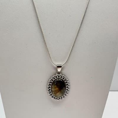 Vintage 90s Oval Labradorite Pendant Necklace Silver Tone Snake Chain Jewelry - Thumbnail 2