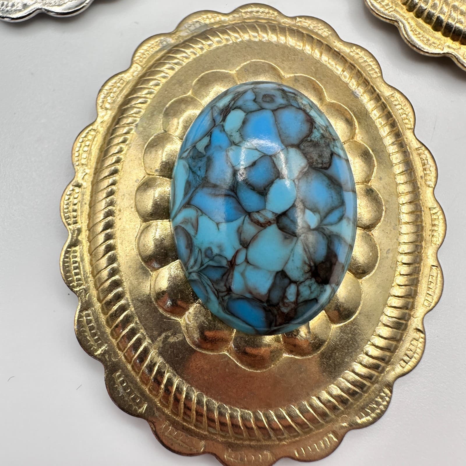 Vintage 90s Scalloped Oval Scarf Slides Set Faux Turquoise & Red Stone Jewelry - Thumbnail 3