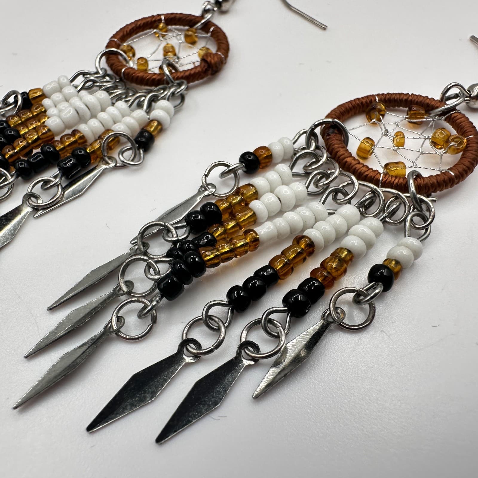 Vintage 90s Dreamcatcher Dangle Earrings Beaded Fringe Boho Silver Tone Jewelry - Thumbnail 4