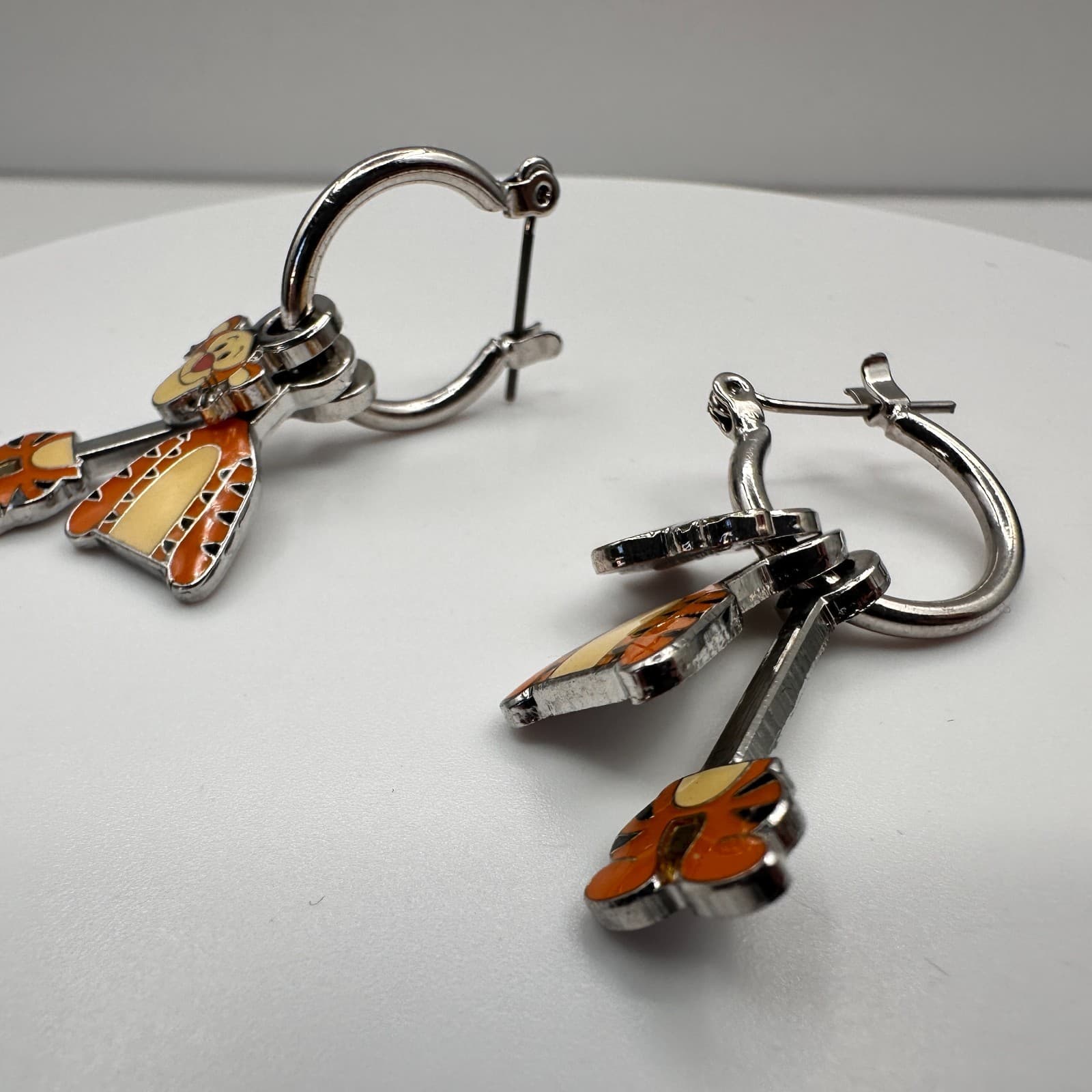 Vintage Y2K Disney Tigger Winnie the Pooh Hoop Earrings Dangle Silver Tone - Thumbnail 3