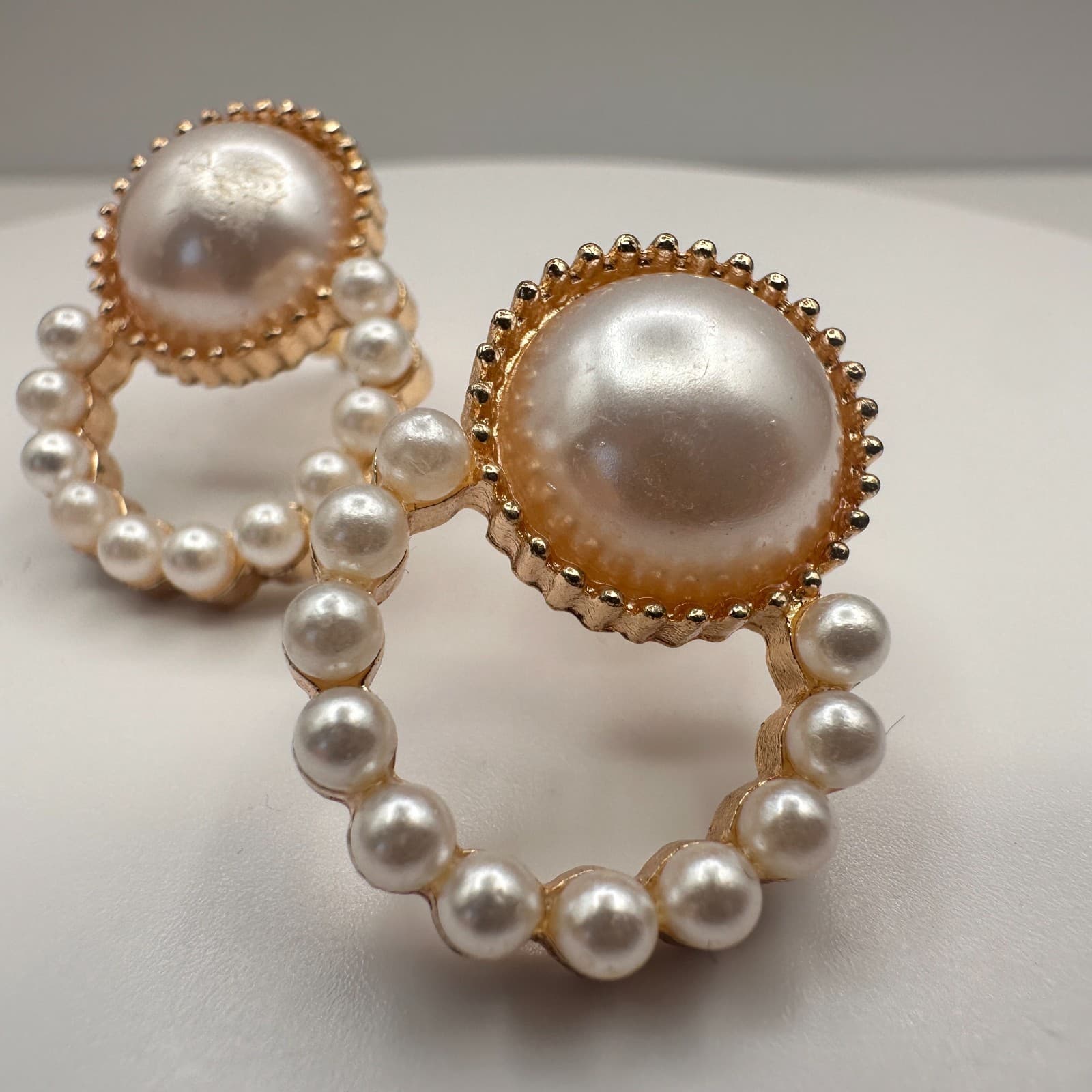 Vintage 80s Faux Pearl Drop Gold Tone Earrings Textured Retro Statement Jewelry - Thumbnail 2