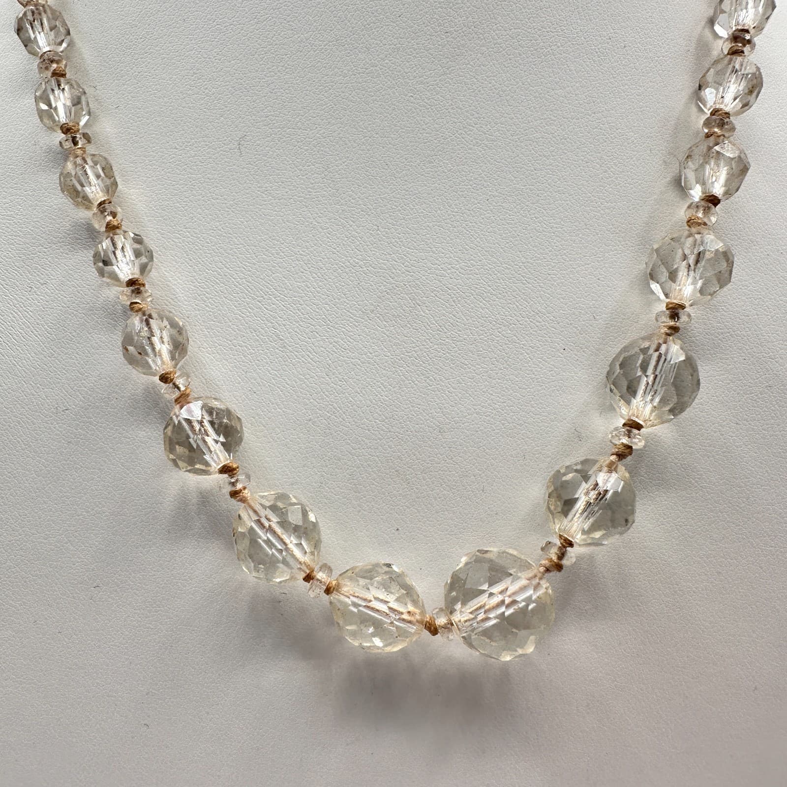 Vintage 90s Clear Faceted Crystal Beaded Necklace Women's Classic Jewelry - Thumbnail 2