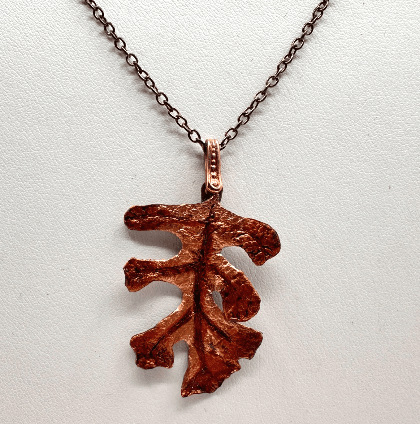 Vintage 90s Copper Tone Oak Leaf Pendant Necklace Nature Boho Style Fall Fashion - Image 1