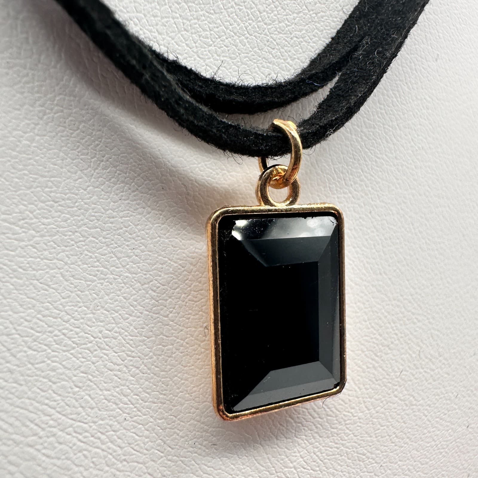 Vintage 90s Black Emerald Cut Onyx Glass Pendant Double Suede Cord Necklace - Thumbnail 3