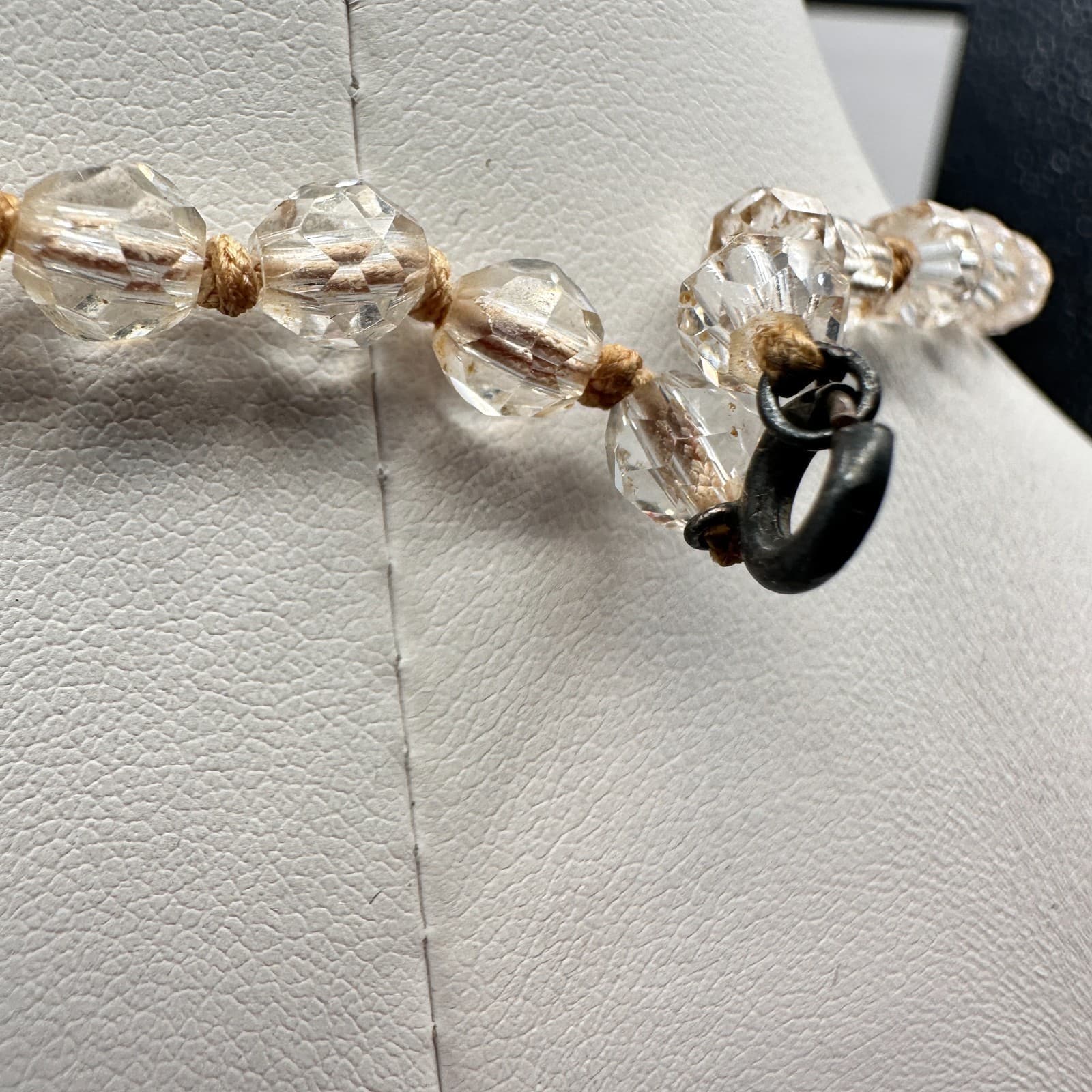 Vintage 90s Clear Faceted Crystal Beaded Necklace Women's Classic Jewelry - Thumbnail 8