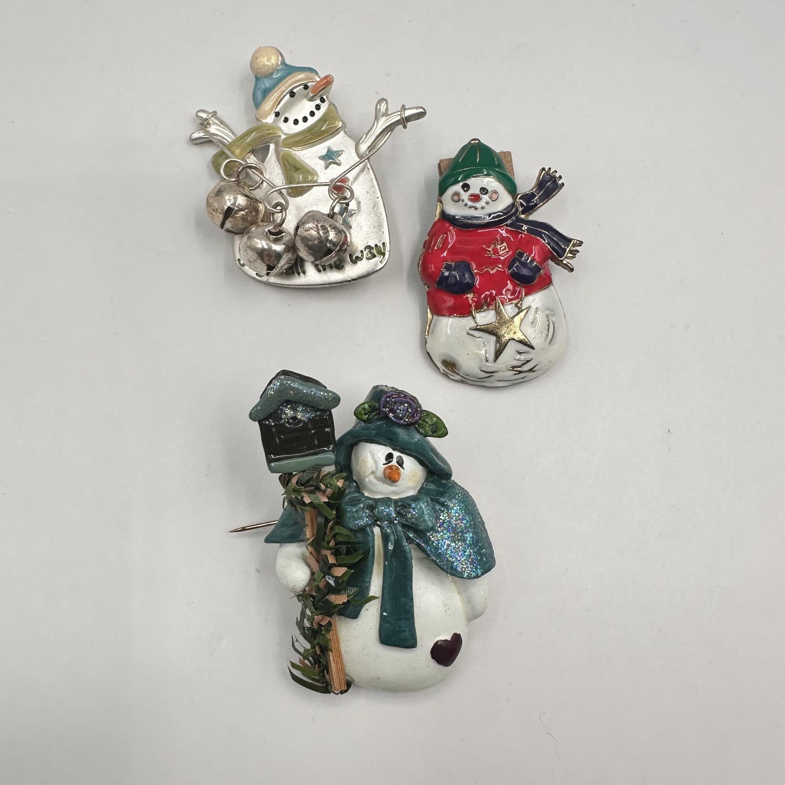Vintage 90s Snowman Brooch Set Jingle All The Way Bells Christmas Holiday Pins - Thumbnail 2