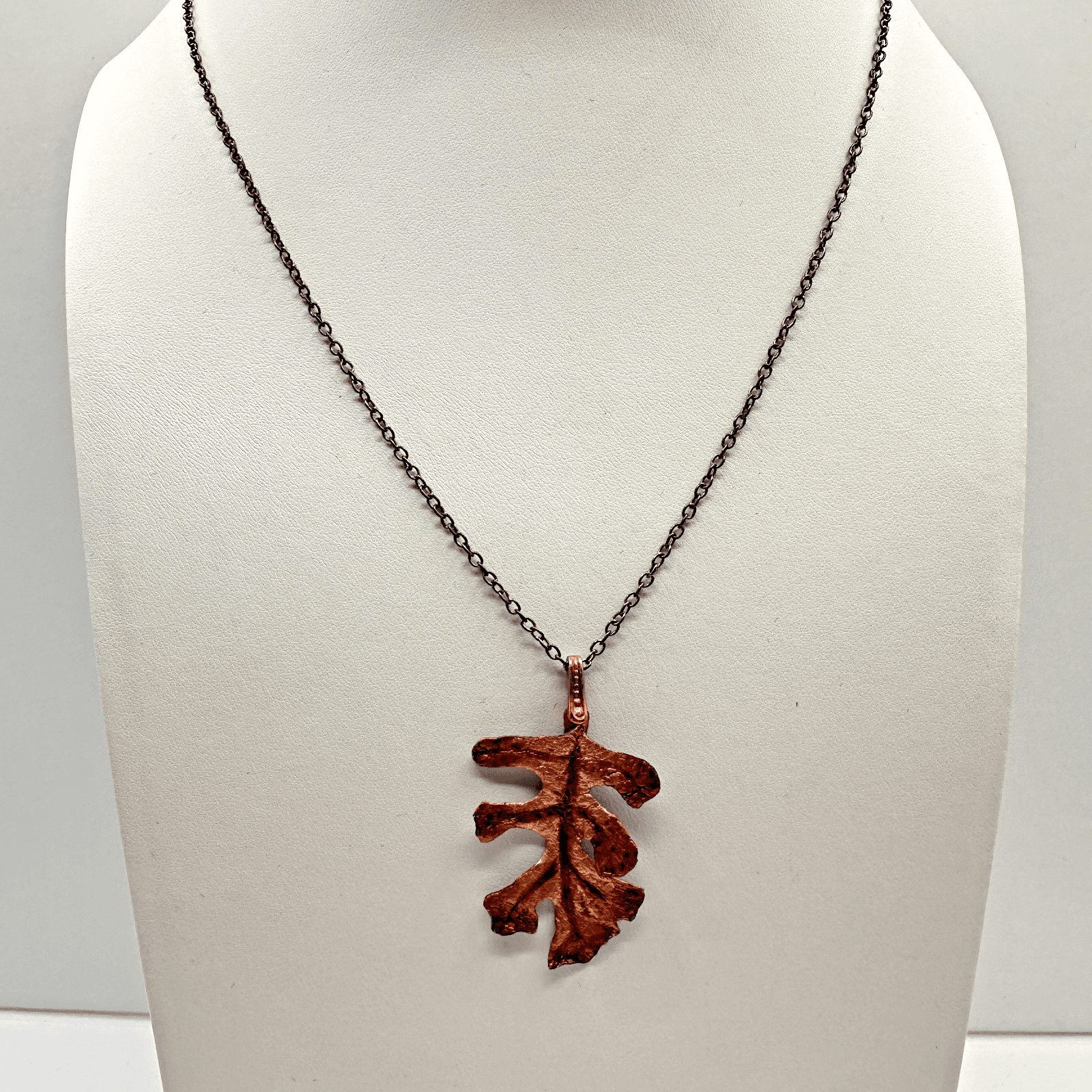 Vintage 90s Copper Tone Oak Leaf Pendant Necklace Nature Boho Style Fall Fashion - Thumbnail 2