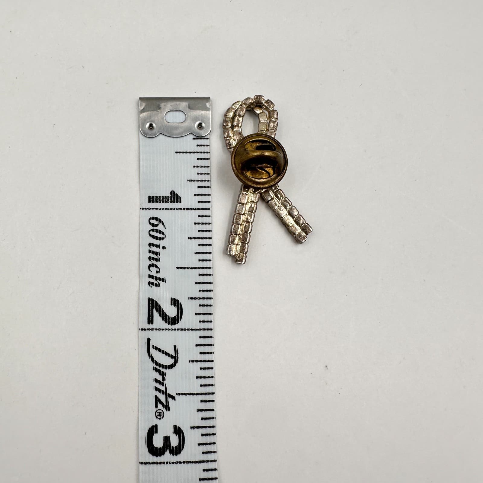 Vintage 90s Awareness Ribbon Lapel Pin Glass Rhinestone Women's Fashion Jewelry - Thumbnail 7
