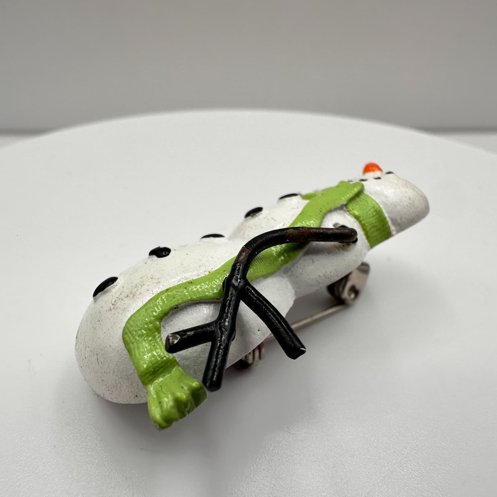 Vintage 80s Snowman Brooch Pin White Enamel Green Scarf Winter Classic Jewelry - Thumbnail 3