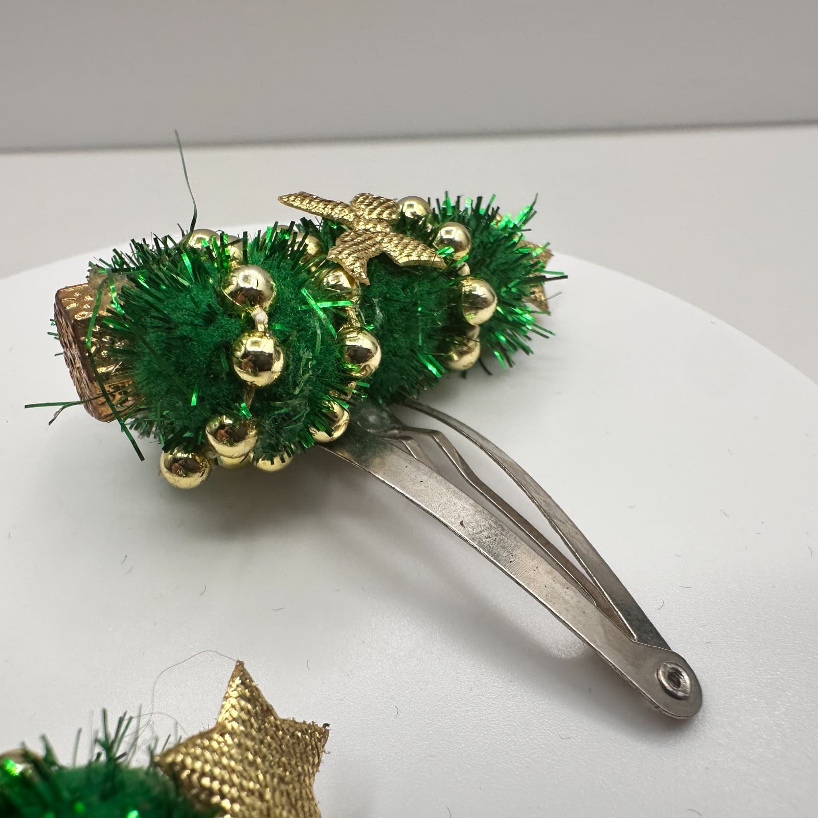 Vintage 90s Christmas Tree Hair Clips Green & Gold Tinsel Festive Snap Barrette - Thumbnail 6