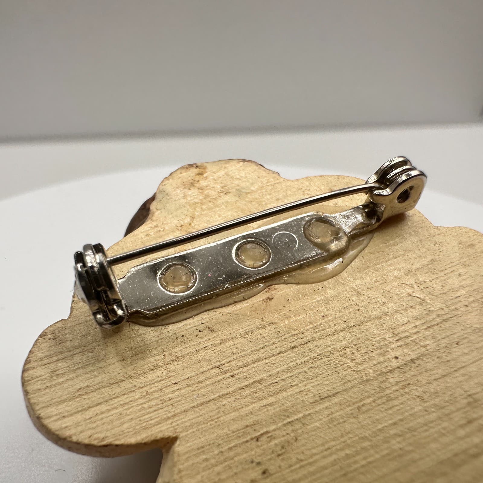 Vintage 90s Christmas Angel Resin Brooch Pin Star Holiday Fashion Jewelry - Thumbnail 4