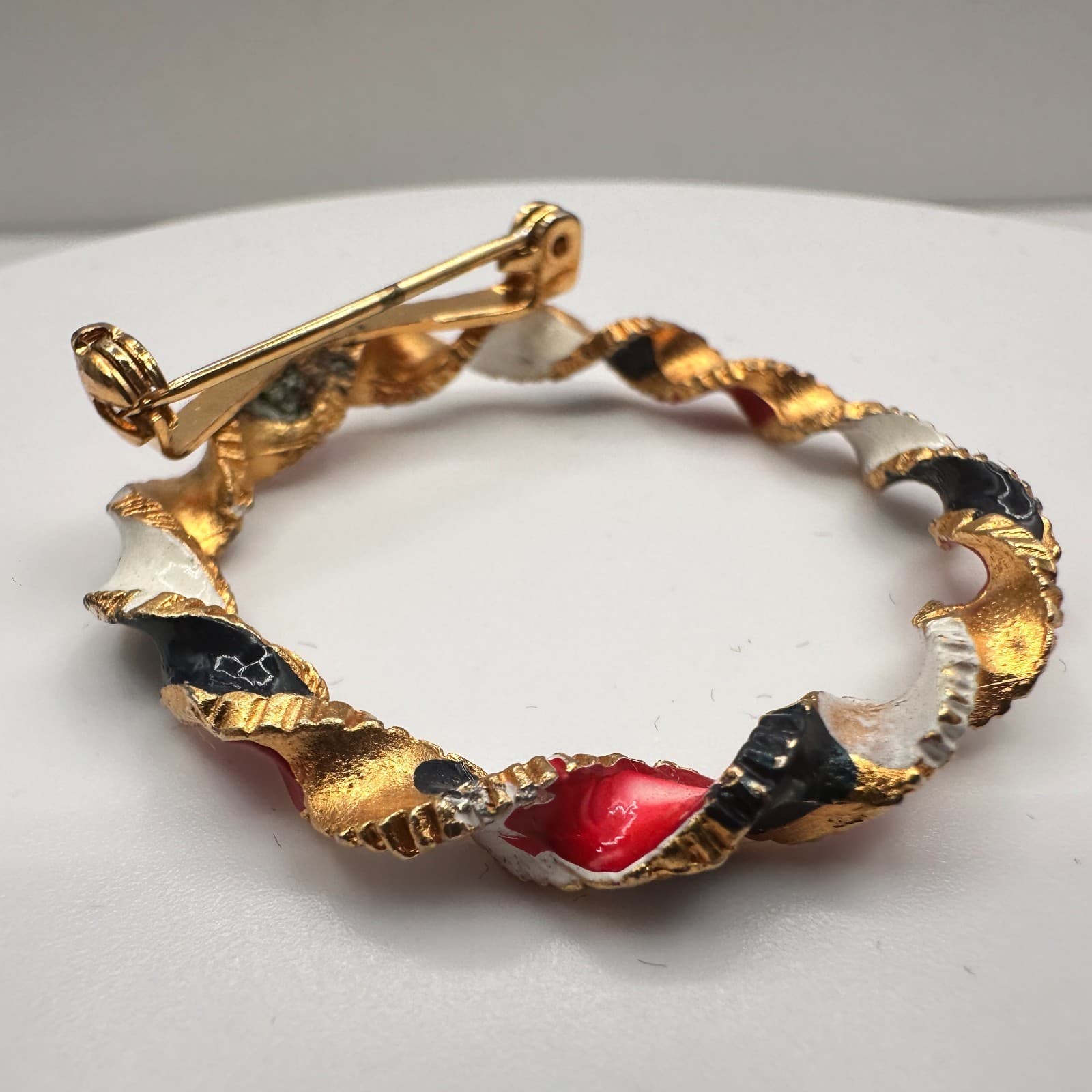 Vintage 80s Gold Tone Enamel Wreath Brooch Nautical Circle Pin Fashion Jewelry - Thumbnail 5