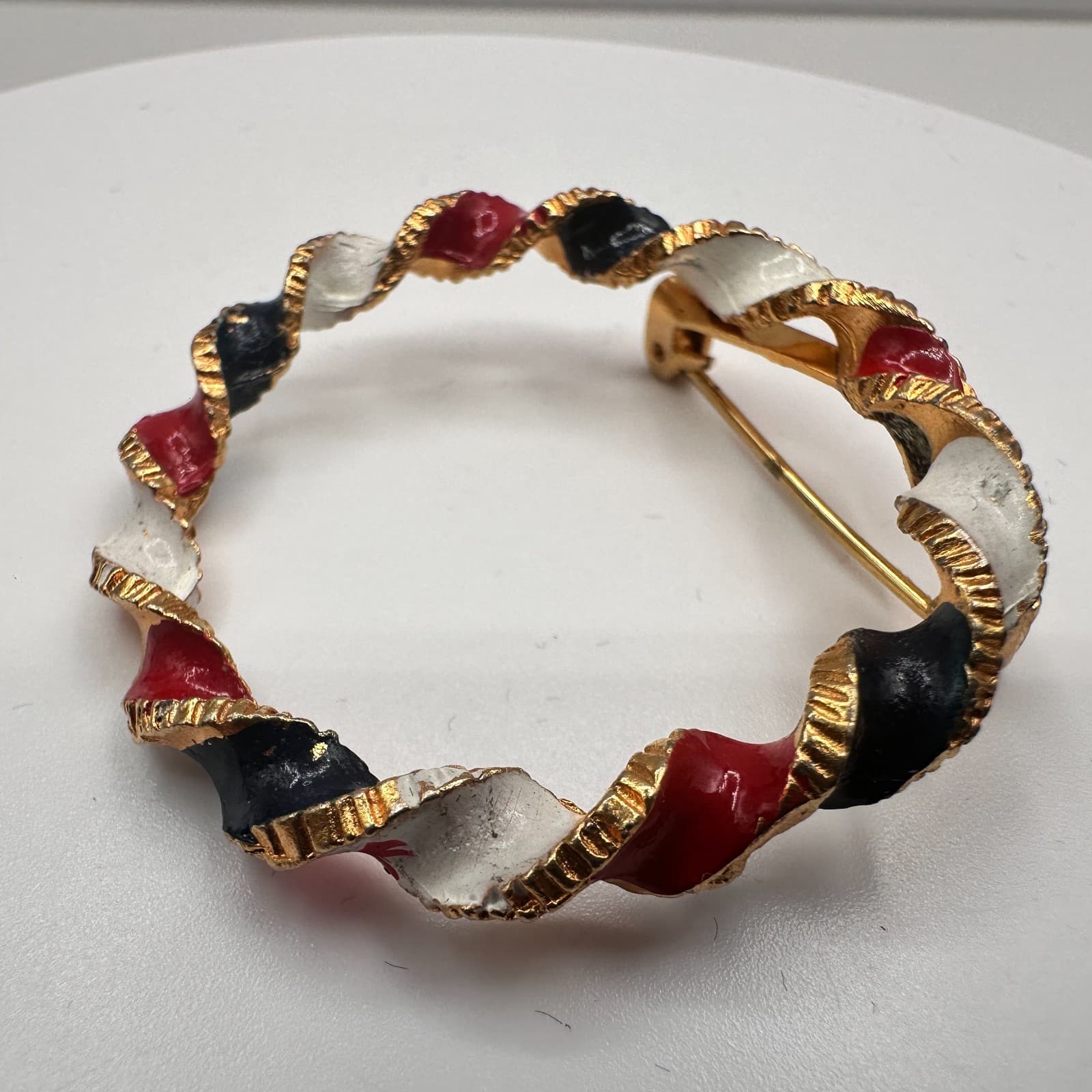 Vintage 80s Gold Tone Enamel Wreath Brooch Nautical Circle Pin Fashion Jewelry - Thumbnail 4