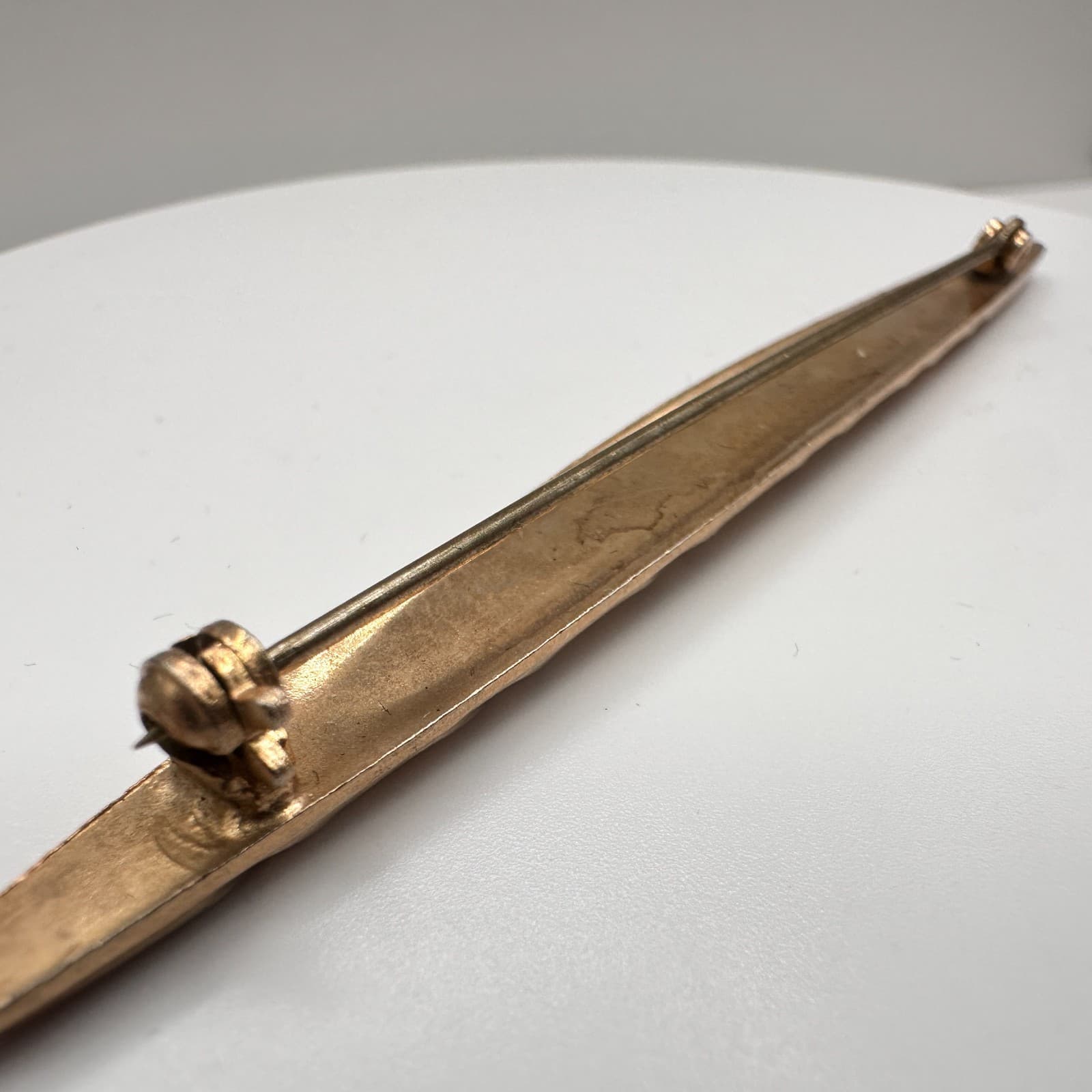 Vintage 80s Gold Tone Twisted Ribbon Bar Brooch Pin Minimalist Modernist Jewelry - Thumbnail 6