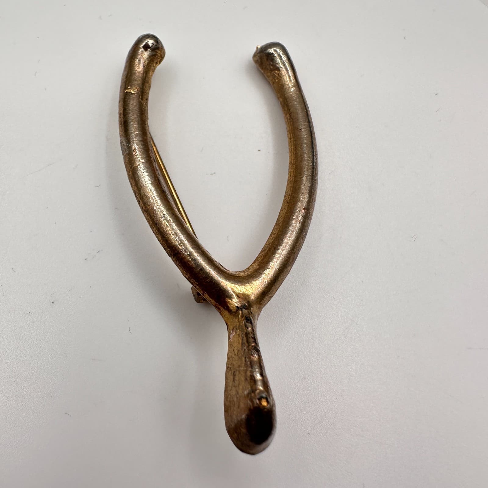 Vintage 80s Gold Tone Minimalist Brooch Pin Women's Classic Fashion Jewelry - Image 1