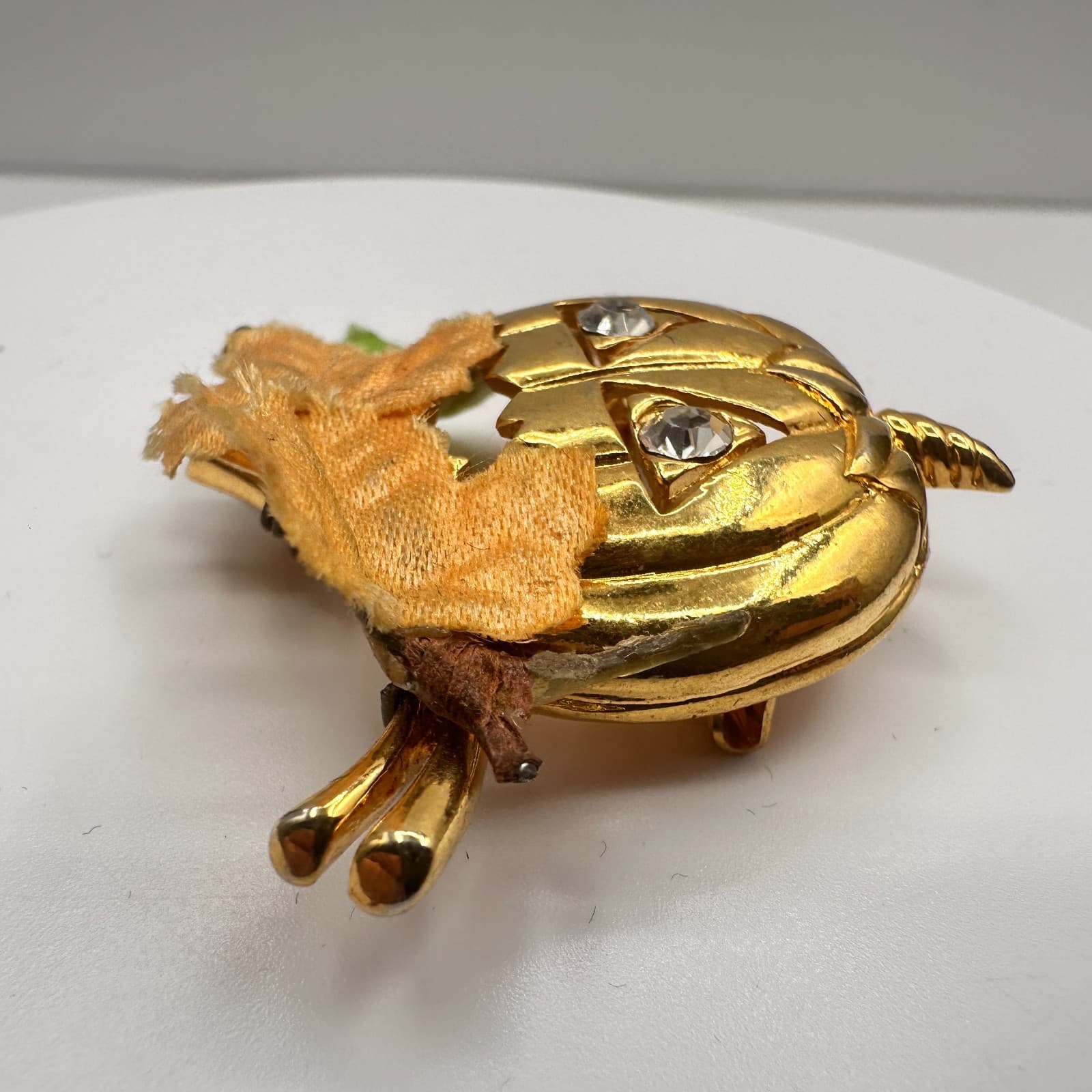 Vintage 90s Halloween Pumpkin Brooch Gold Tone Clear Rhinestone Eyes Fall Leaf - Thumbnail 4