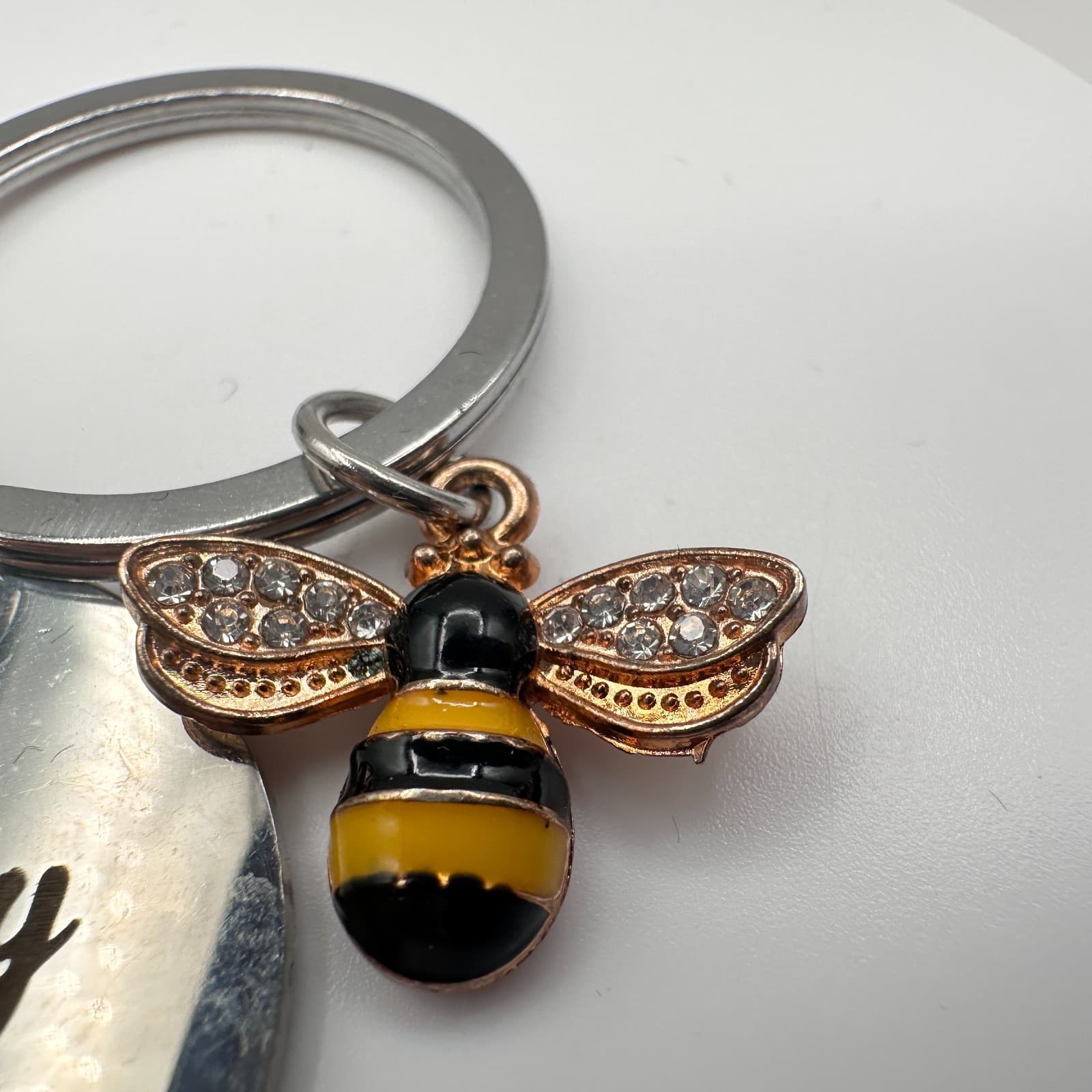 Vintage 90s Bee Happy Keychain & Bee Brooch Pin Set Women's Classic Jewelry - Thumbnail 4