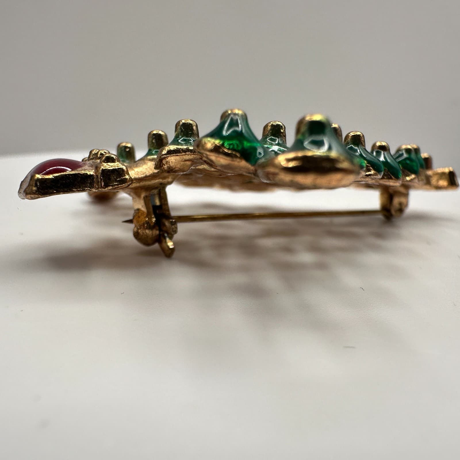 Vintage 90s Y2K Christmas Tree Brooch Pin Green Enamel Gold Tone Classic Jewelry - Thumbnail 4