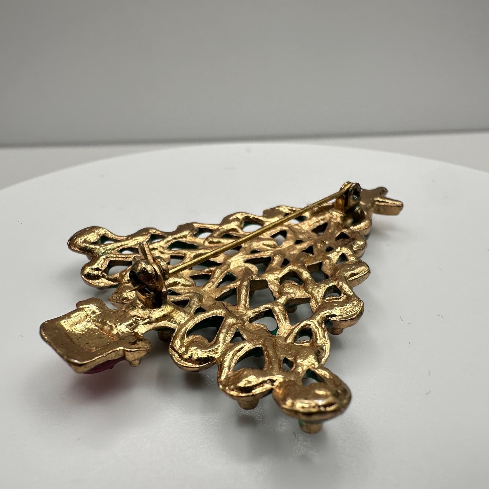 Vintage 90s Y2K Christmas Tree Brooch Pin Green Enamel Gold Tone Classic Jewelry - Thumbnail 5