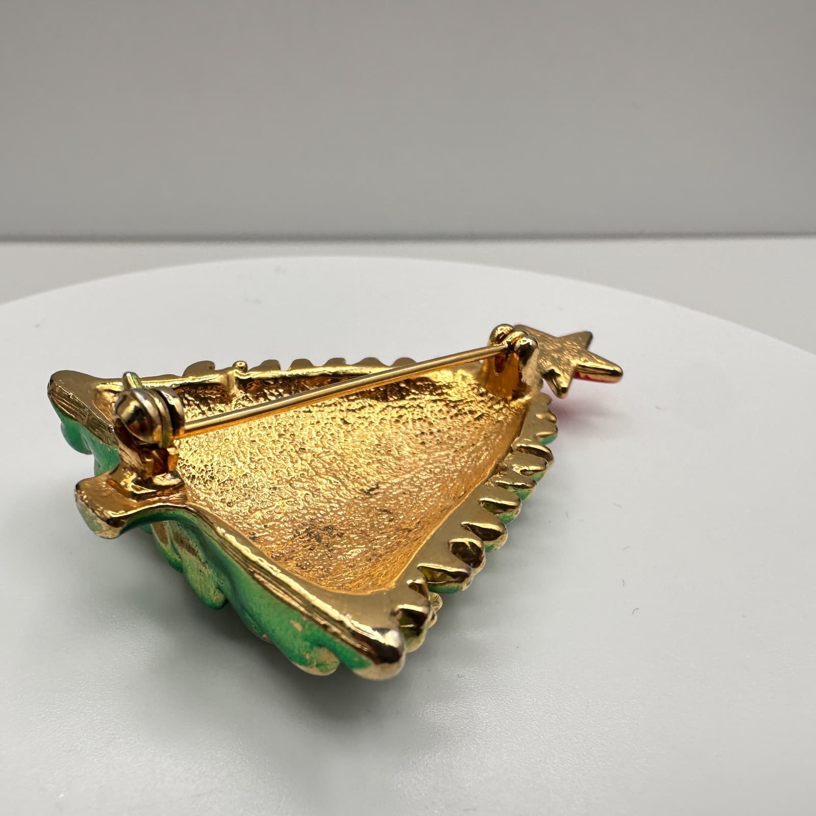 Vintage 90s Christmas Tree Brooch Pin Retro Gold Tone Classic Fashion Jewelry - Thumbnail 4