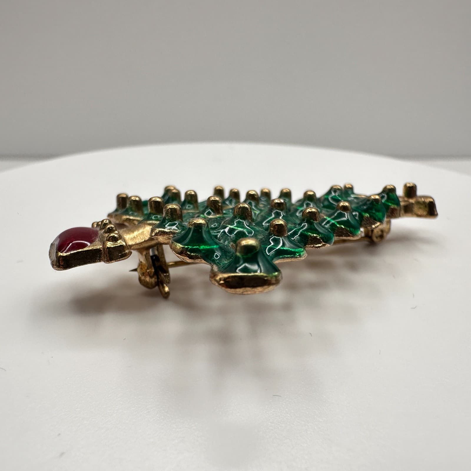 Vintage 90s Y2K Christmas Tree Brooch Pin Green Enamel Gold Tone Classic Jewelry - Thumbnail 3