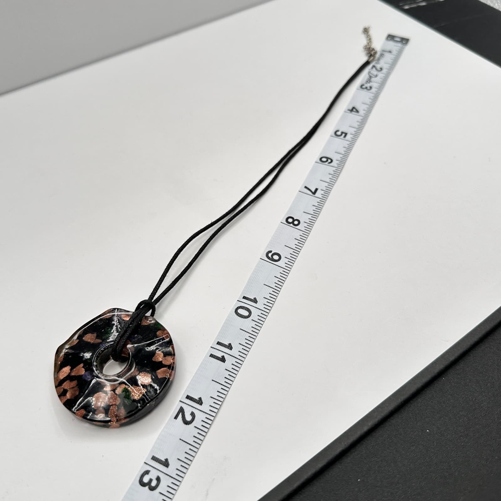 Vintage 90s Black Cord Doughnut Pendant Necklace Women's Classic Fashion Jewelry - Thumbnail 6