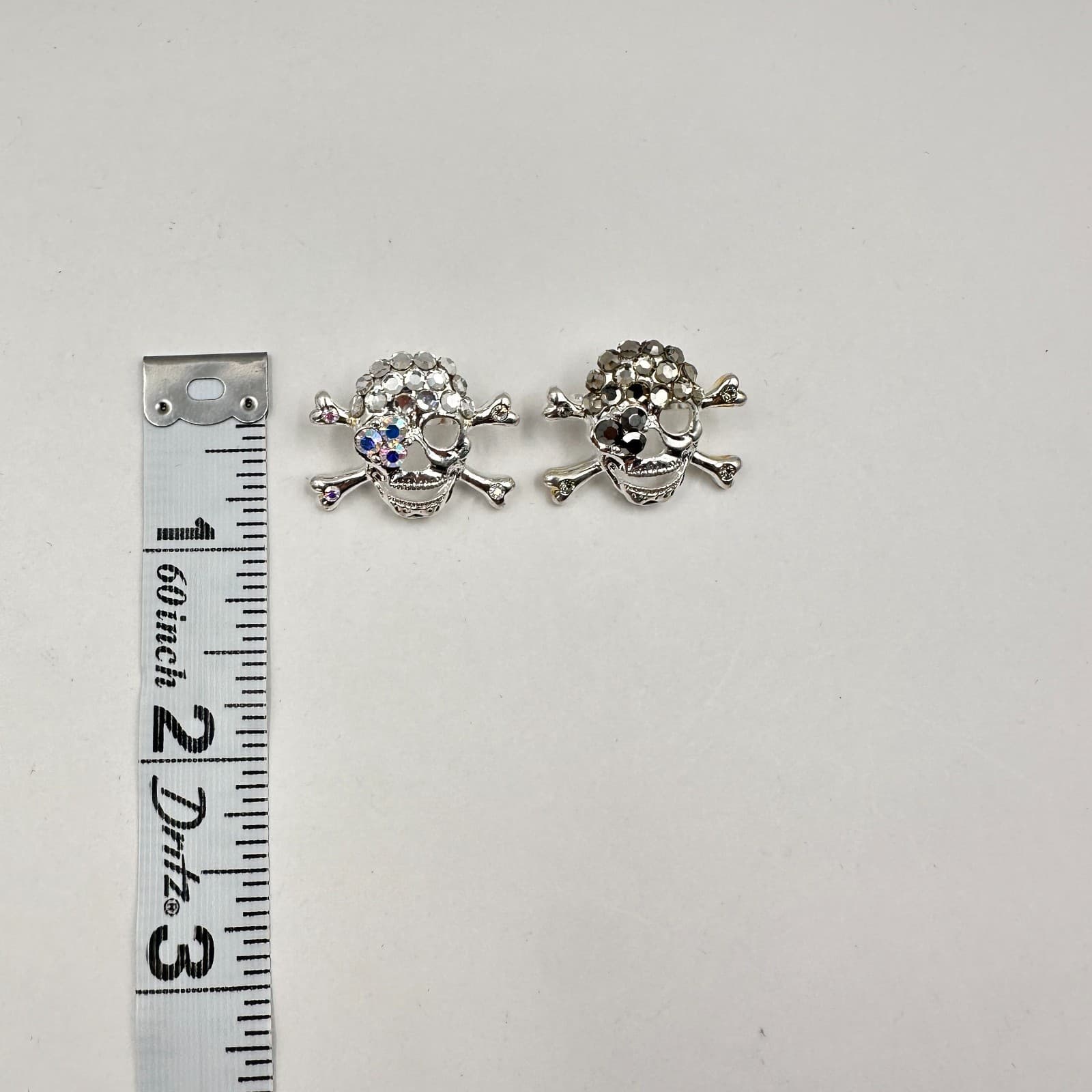 Vintage 90s Silver Tone Skull Brooch Pin Set Rhinestone Classic Fashion Jewelry - Thumbnail 9